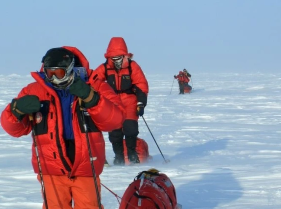 New innovative smart fabric heats up 50°F for extreme cold protection