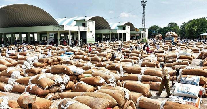Telangana farmers protest below MSP cotton prices in Khammam