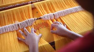 Government pushes for handloom, handicraft growth