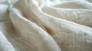 Menswear-linen-fabrics-for-Spring-Summer-2025-by-Peclers-Paris-2