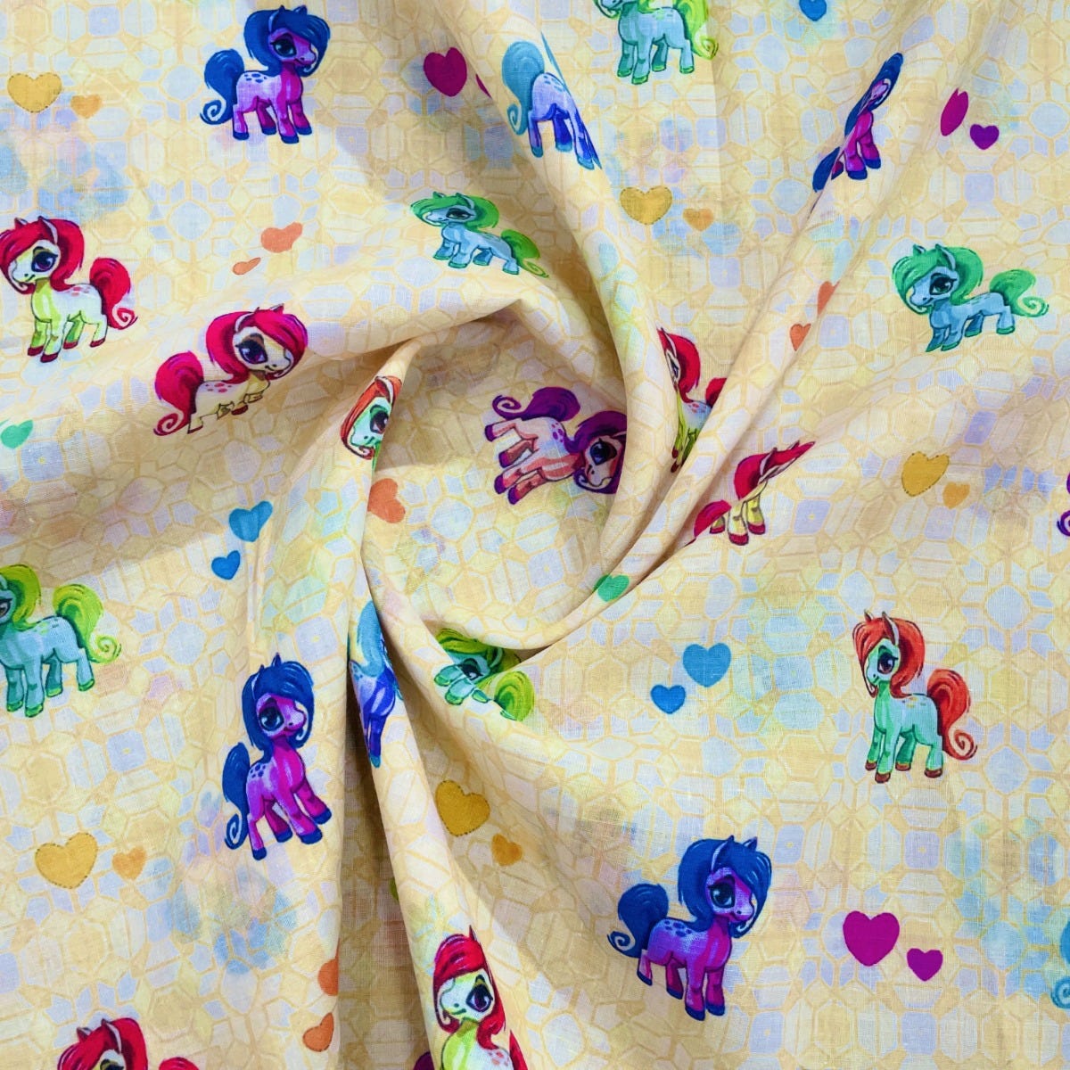 Trends-Kidswear_synthetic_fabric_trends_for_Spring-Summer_2025_by_Premier_Vision_Paris-3